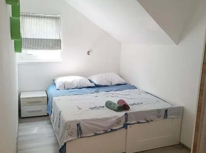 Marta Apartamento Vir